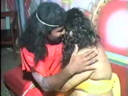 Пьяси Дулхан. Винтажное индийское порно. Хорошая зрелая 