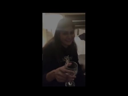 Pakistani Whore From Lahore Showcasing Cupcakes