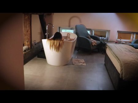 I Watched Her Take A Bathtub And Then She Blown My Manmeat And I Cum In Her Facehole