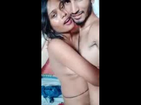 Desi GF sehnt sich nach Schwanz und Sex 