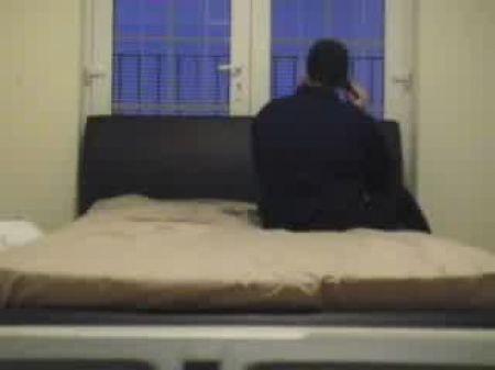 Rubia rubia está castigando con la cara 