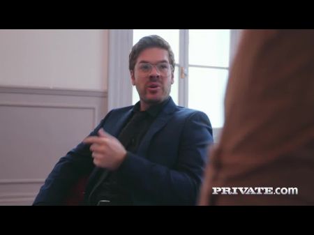 Private Kristy Black Debüts in einem Analtrio mit Clea gaultier 