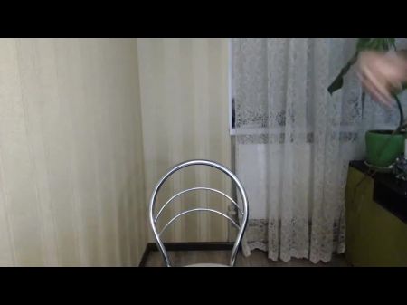 ruso con senos sexys muestra su cuerpo desnudo 