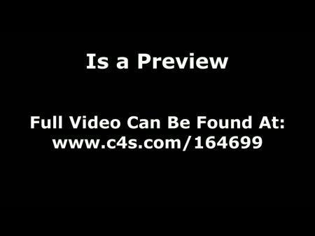 Nahaufnahme doppelter Spucken mit Sofi und Kira 