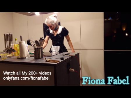 Ella sirve a su amante todos los días 