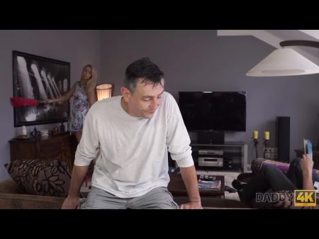Daddy4k. الجمال مع Saggy الثدي غش على الراحة BF مع أبي متحمس 