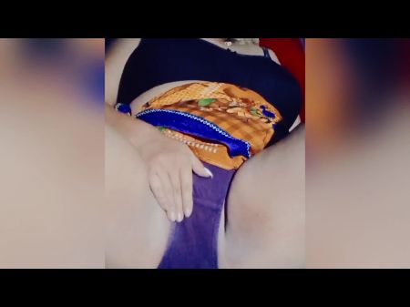 كان لدي فكر شقي ولعبت مع كس بلدي منتفخ 