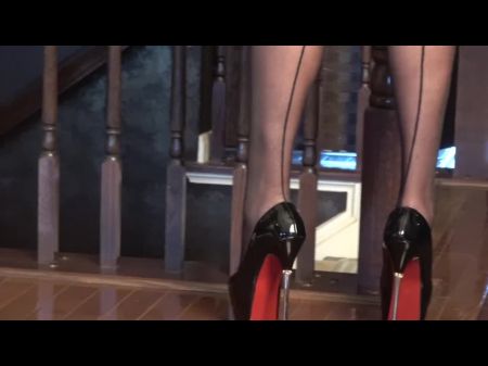 Big Hair Mistress Kehrt Zurück, Um Sie Zu Verdienen. 