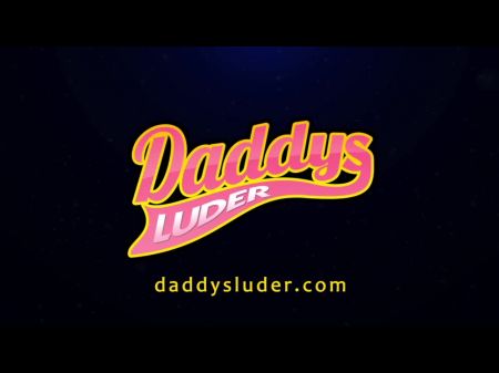 Beim Pinkeln In Der Nachts Pinkeln L Daddys Luder 
