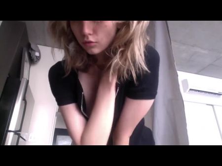 heißes Mädchen striptease für ihren BF auf Persicope 