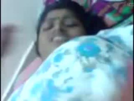 См. Южный Индийский тетя и соседка 