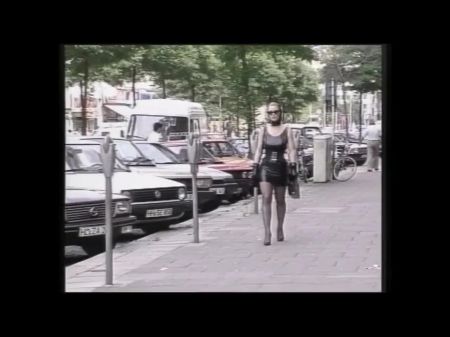 Viola剪辑Natalia的乳胶支柱