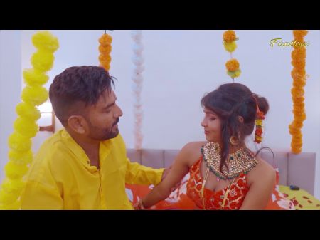 استمتعت Slim Bhabhi بليلة Suhagrat الأولى ومارس الجنس مع Hard 
