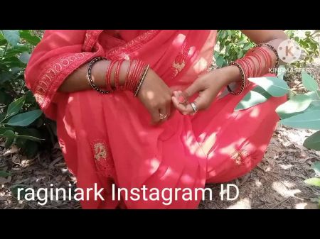 Pati ne sexy patni ko ghar ke bahar bulakar choda 