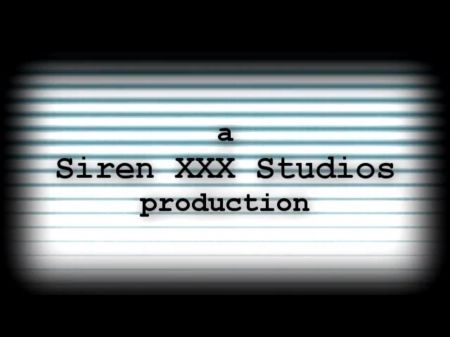 Frau fickt Hubbys Freund auf dem Schreibtisch 