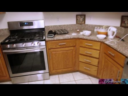 Step Mom Screwed While Baking Knockers