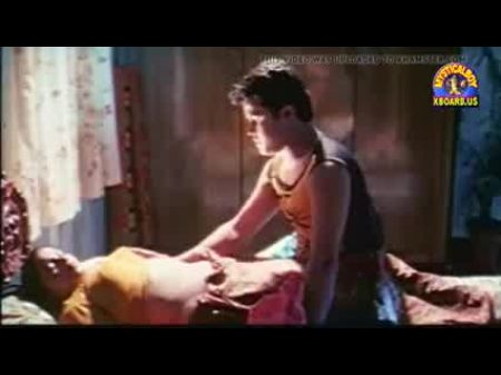 Mallu Aunty With Humungous Boobs