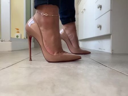 Louboutin So Kate Nackt 