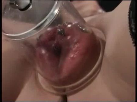 Mi sexy enfermera de piercings con sexo de coño bombeado perforado 