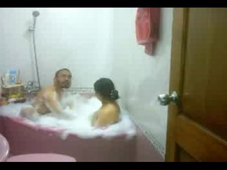 Desi Bhabhi Taking Bathtub With Husband