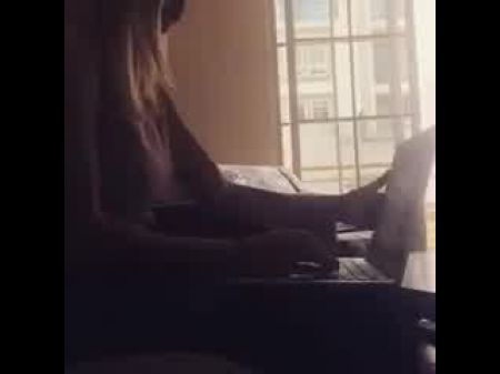 Jennette Mccurdy In A Freaky Day