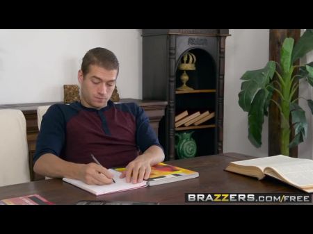 Stiefmütter in Kontrolle Homeschool Sex Ed Szene Starrin 
