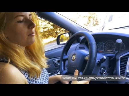 Half Der Blondine, Das Auto Zu Reparieren Und Sie Zu Ficken 