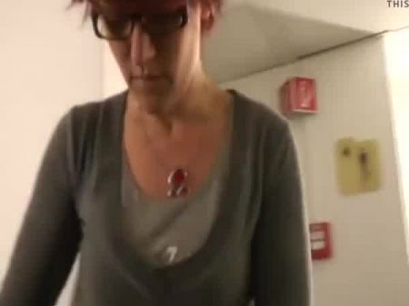 الأصابع Sich im Hotel und wird Angewichst 
