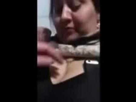 Paki Aunty Humungous Knocker Flash . Deep Throat Her Buddies Humungous Rod .