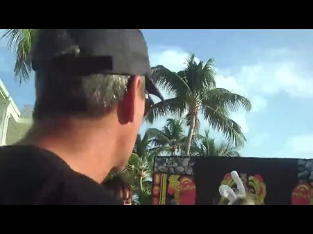 الجدة الساخنة أود أن يمارس الجنس مع Fantasy Fest 