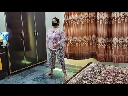 Bigass Mom Nude Yoga en la mañana en estado de ánimo caliente 