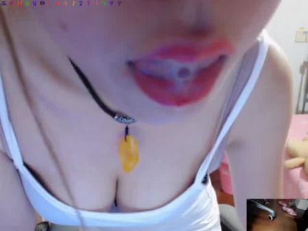Japanese Camgirl Slobber And Sole Taunt