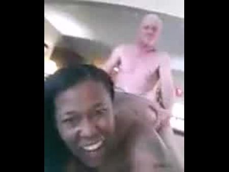 أبي أبيض قديم الحصول على هذا كس أسود 