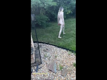 Daddy benutzt sein Urinal: eine spontane Pisse, die aus ihrer neuen Bowl -hausgemachten Amateur -OC 