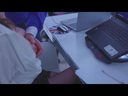 Boss Fuck Hot Big Tits Sekretärin im Büro. Schnelles Büro -Sex Er kann nicht länger als 1 Minuten in ihrer Muschi hält 