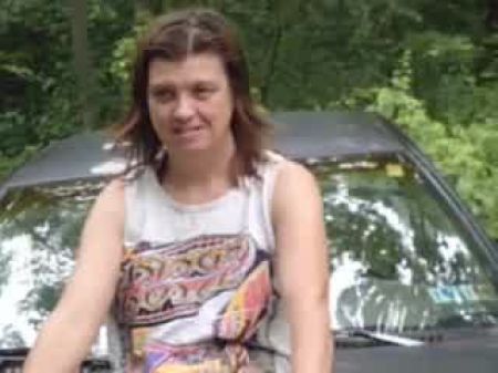 Robbie muestra su coño 4U 