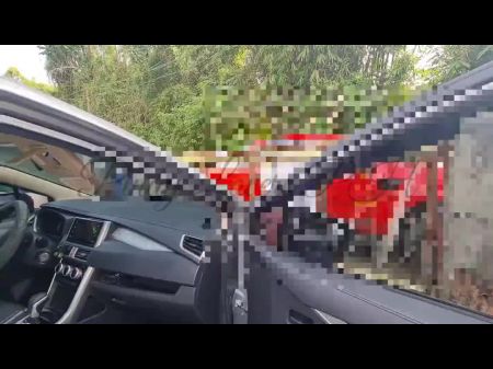 خادمة مارس الجنس من قبل رئيسها تقريبا التي اشتعلت في الهواء الطلق sexpinay فيروسي 