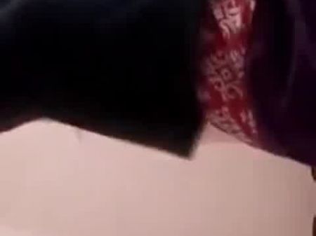 Indian College Chick Demonstrates Milk Cans And Pussy In Video With Bhojpuri Song