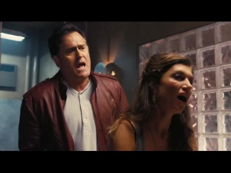 Jennifer befreit Ash gegen Evil Dead S1E01 