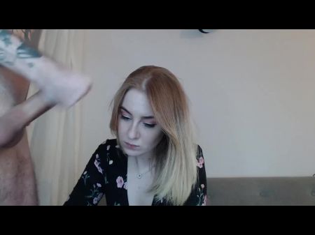 Guy en tatuajes aterradores folla a su novia 