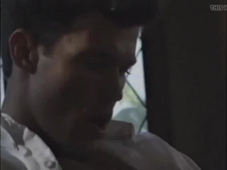 超级热金发戏弄鸡巴用她的舌头复古剪辑