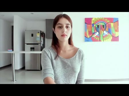 Vlog Girl Sofia hace una cámara web de chat en solitario show en vivo 
