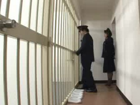 Prisión secreta japonesa de mujeres Parte 2 Búsqueda de cavidades 