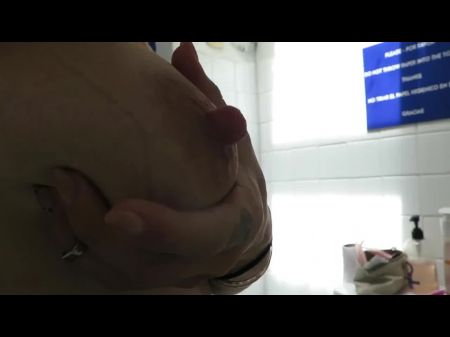 Vollbusige Mutter Pt. iii 