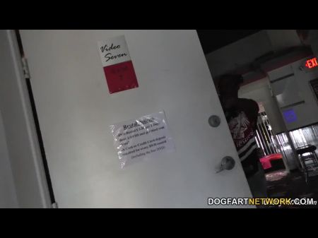 Lady Attempts Anal With Ebony Meatpipe Gloryhole