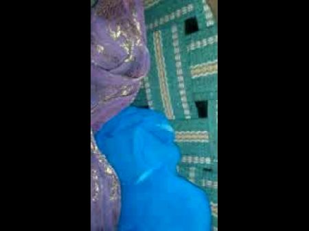 Indian Ample Aunty’s Twat