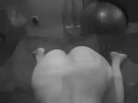La Esposa Asiática Toma Enorme Polla 