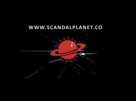 Danay Garcia topless Sex auf scandalplanet.com 