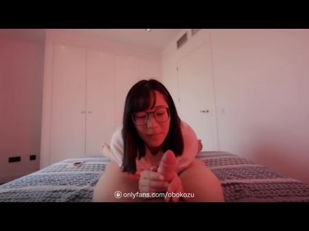 Sieht mein Arsch zu nerdig aus, um zu ficken? Bitte lassen Sie mich es auf Ihren harten Schwanzhonig hüpfen 