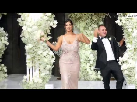 Tanzen Mit Riesigen Vollbusigen Frauen 